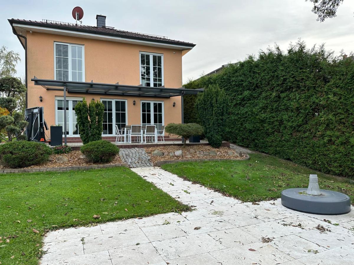 Stadtvilla In Leipzig 7 Personen 3 Schlafzimmer 2 Baeder Garten Und Terrasse Zentral Gelegen Messe Innenstadt Seen Εξωτερικό φωτογραφία