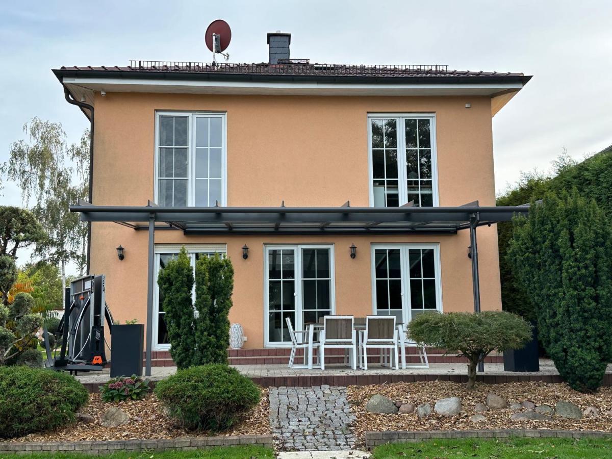 Stadtvilla In Leipzig 7 Personen 3 Schlafzimmer 2 Baeder Garten Und Terrasse Zentral Gelegen Messe Innenstadt Seen Εξωτερικό φωτογραφία